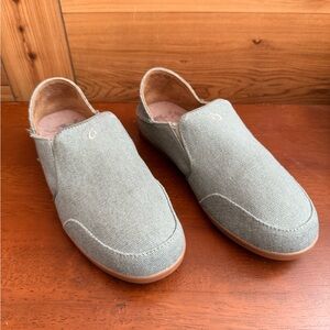 OluKai Women's Waialua Canvas Slip-On Shoes US: 8.5